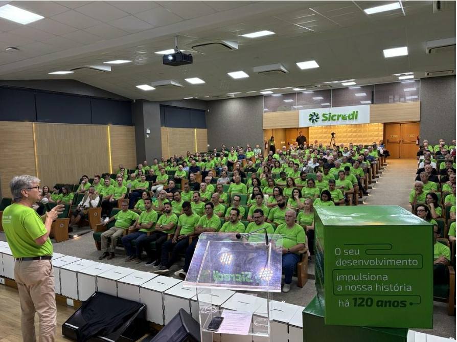 Processo assemblear da Sicredi Integração RS/MG encerra com Assembleia Geral Ordinária e sorteio de viagens a Porto Seguro.