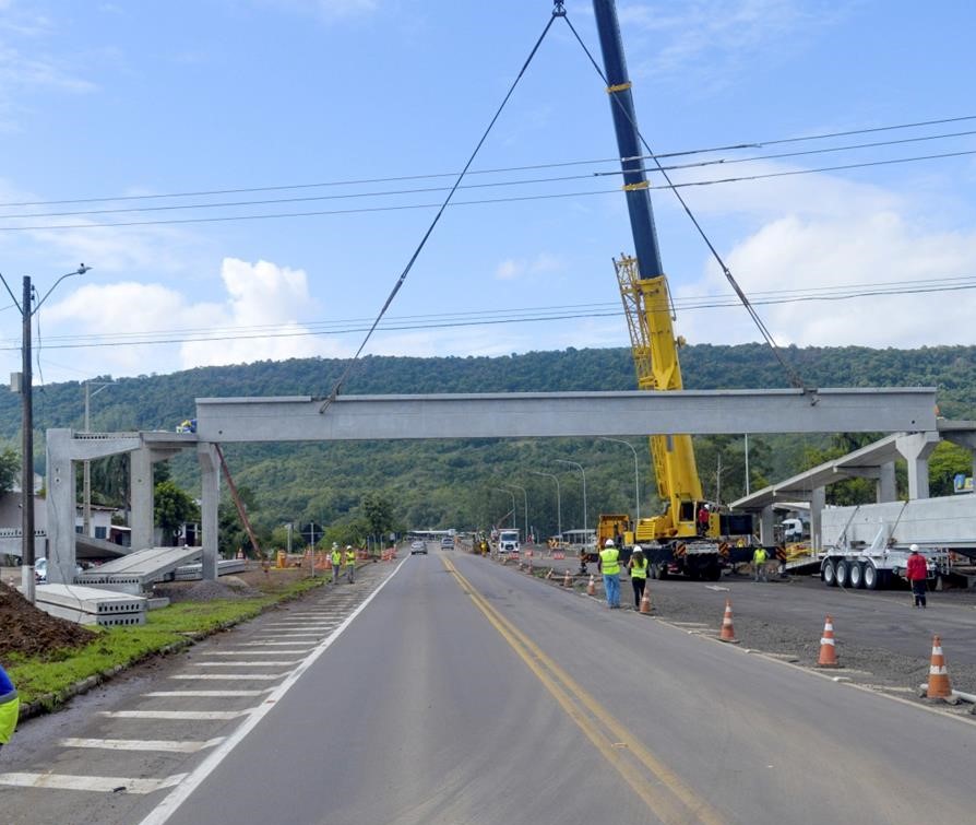 CCR Via Sul inicia instalação de passarela na BR-386