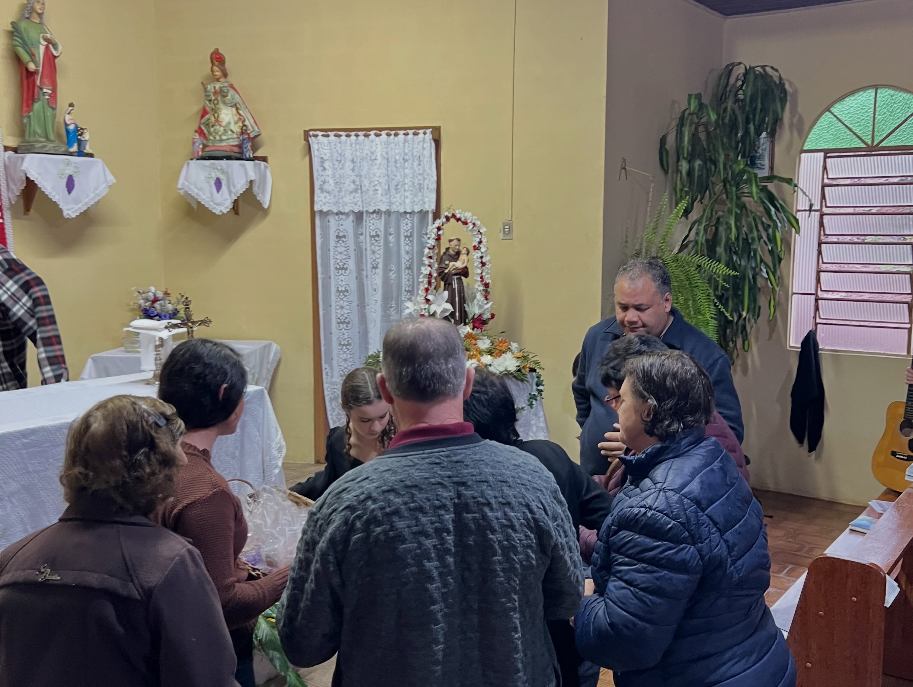 Fé e Tradição: Festa do Capitel Santo Antônio Reúne Centenas de Devotos em Lajeado do Meio