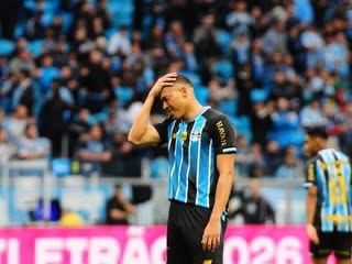 Grêmio perde para o Cruzeiro de virada na Arena e se afunda na zona de rebaixamento
