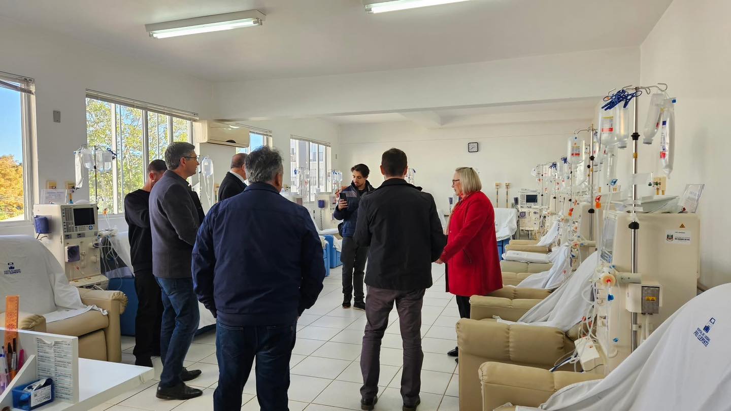HOSPITAL DE SOLEDADE RECEBE 15 MÁQUINAS PARA HEMODIÁLISE DO GOVERNO DO ESTADO 