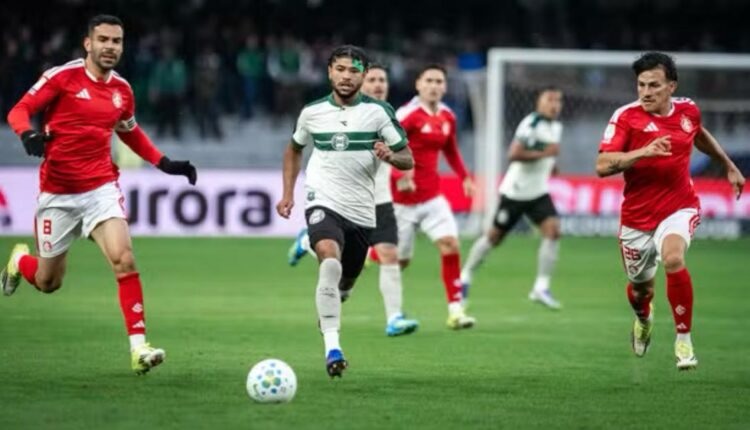 Inter empata com o Coritiba fora de casa com gol no último minuto