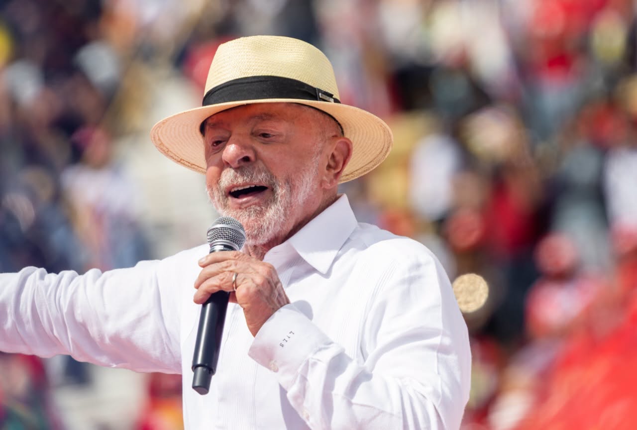 O quarto mandato do presidente Luiz Inácio Lula da Silva enfrenta graves desafios fiscais, inflacionários e de governabilidade política, com destaque para a alta da dívida pública, a rigidez do orçame