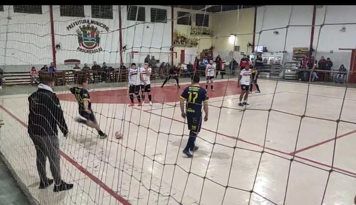 Resultado dos jogos das Quartas de final do municipal de futsal da sexta (20) 